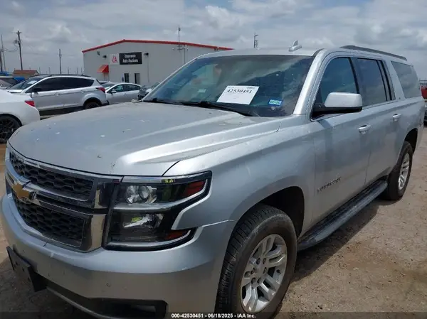 1GNSCHKC0KR380047 2019 CHEVROLET SUBURBAN - Image 2