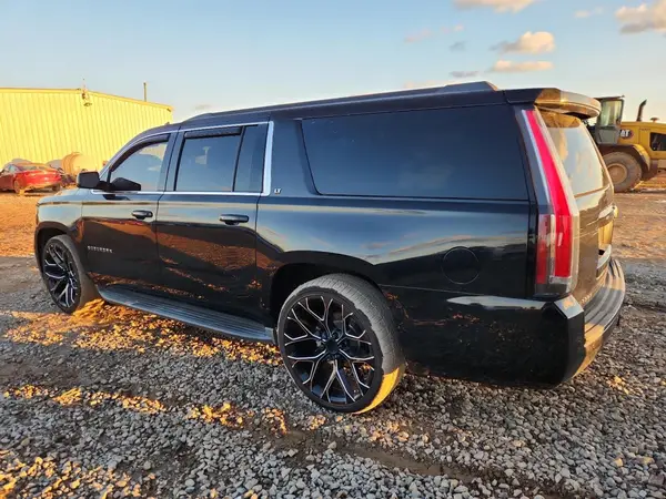 1GNSCHKC1GR312153 2016 CHEVROLET SUBURBAN - Image 2
