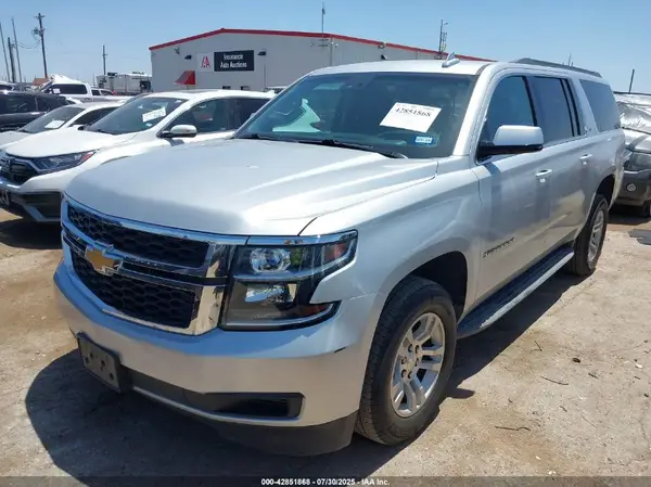 1GNSCHKC1HR163583 2017 CHEVROLET SUBURBAN - Image 2