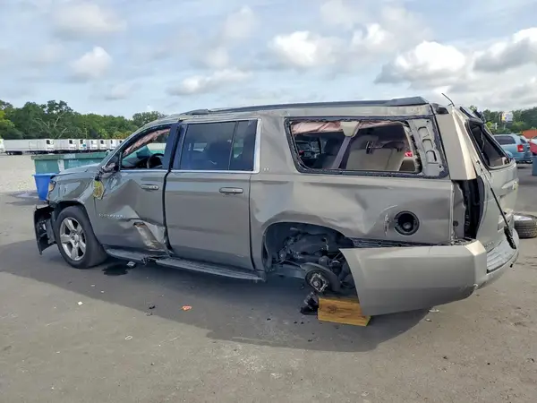 1GNSCHKC1JR165582 2018 CHEVROLET SUBURBAN - Image 2