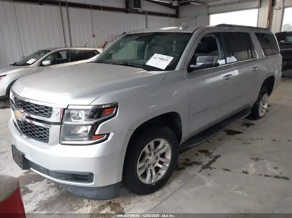 1GNSCHKC1KR176583 2019 CHEVROLET SUBURBAN - Image 2