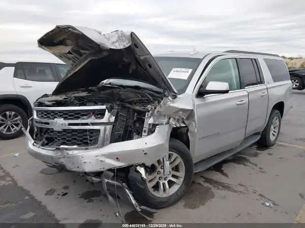 1GNSCHKC2GR171271 2016 CHEVROLET SUBURBAN - Image 2