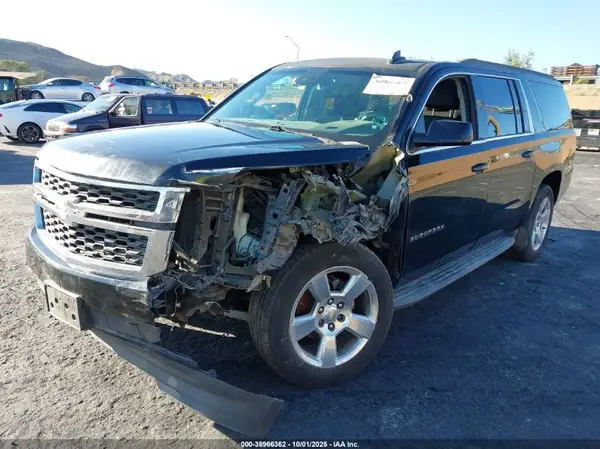 1GNSCHKC2GR199703 2016 CHEVROLET SUBURBAN - Image 2