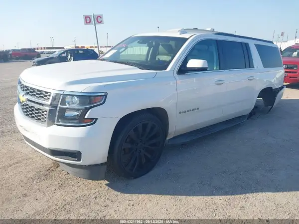 1GNSCHKC2GR455015 2016 CHEVROLET SUBURBAN - Image 2