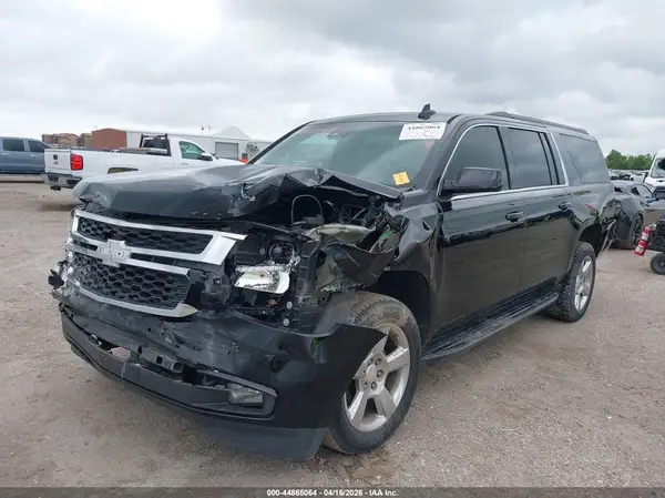 1GNSCHKC2HR219529 2017 CHEVROLET SUBURBAN - Image 2