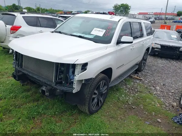 1GNSCHKC2HR252272 2017 CHEVROLET SUBURBAN - Image 2