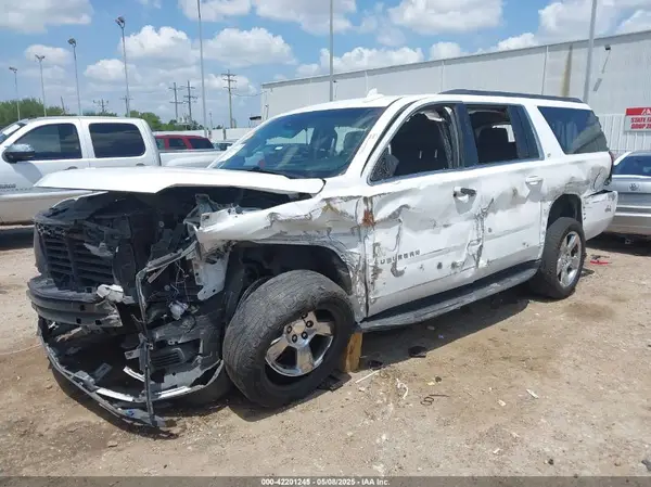 1GNSCHKC2HR285420 2017 CHEVROLET SUBURBAN - Image 2