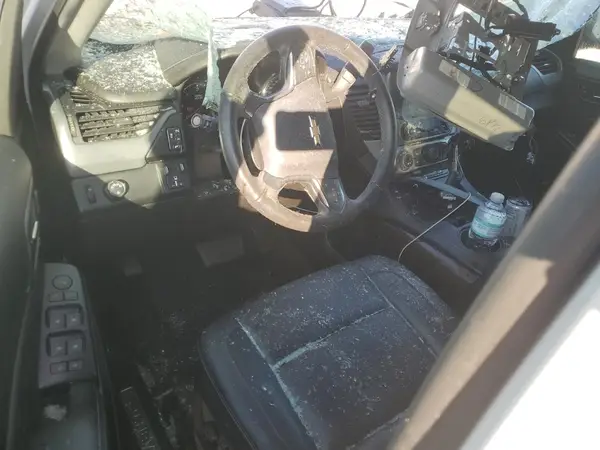 1GNSCHKC2HR324152 2017 CHEVROLET SUBURBAN - Image 8