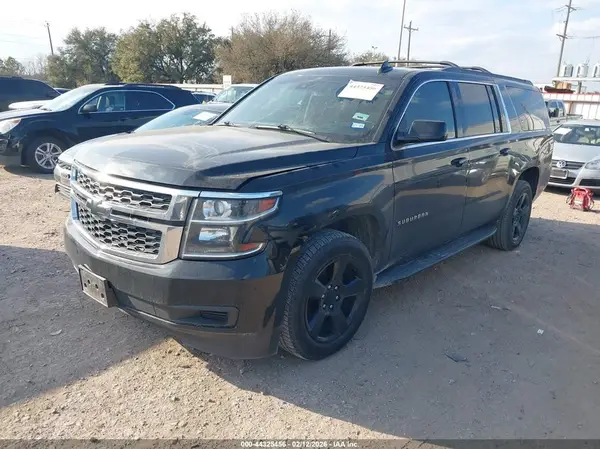 1GNSCHKC2HR376722 2017 CHEVROLET SUBURBAN - Image 2
