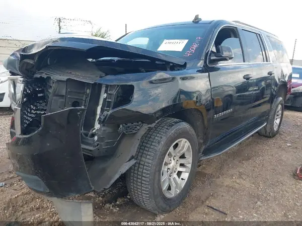 1GNSCHKC2JR359411 2018 CHEVROLET SUBURBAN - Image 2