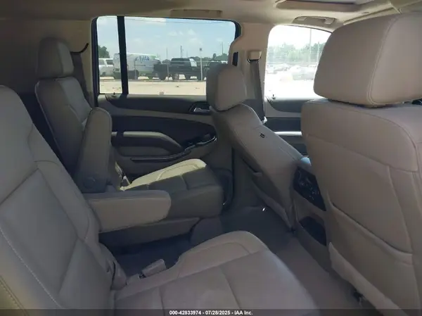 1GNSCHKC2KR294660 2019 CHEVROLET SUBURBAN - Image 8