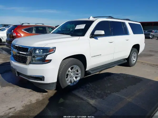 1GNSCHKC3HR164136 2017 CHEVROLET SUBURBAN - Image 2