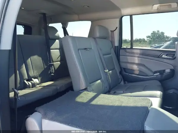 1GNSCHKC3HR164136 2017 CHEVROLET SUBURBAN - Image 8