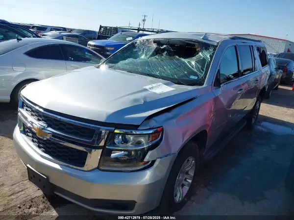 1GNSCHKC3HR225596 2017 CHEVROLET SUBURBAN - Image 2