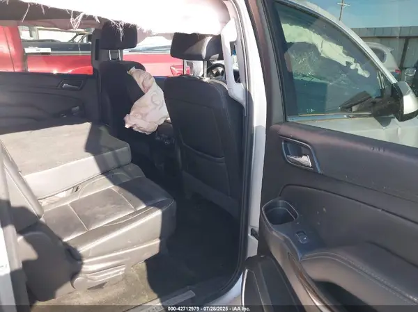 1GNSCHKC3HR225596 2017 CHEVROLET SUBURBAN - Image 8