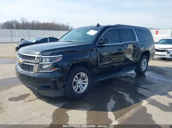 1GNSCHKC3JR237396 2018 CHEVROLET SUBURBAN - Image 2
