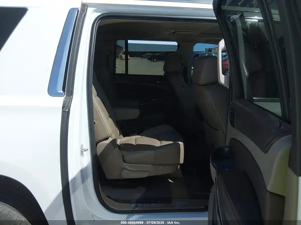 1GNSCHKC3JR303252 2018 CHEVROLET SUBURBAN - Image 8
