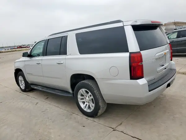 1GNSCHKC3JR389677 2018 CHEVROLET SUBURBAN - Image 2