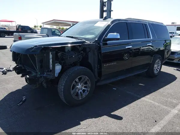 1GNSCHKC3KR347267 2019 CHEVROLET SUBURBAN - Image 2