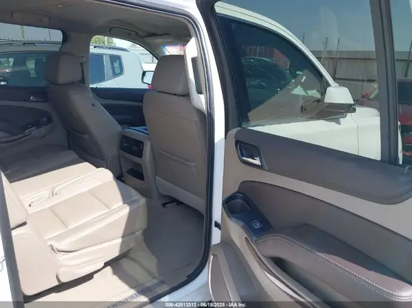 1GNSCHKC3KR347317 2019 CHEVROLET SUBURBAN - Image 8
