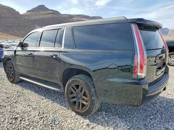1GNSCHKC4HR155865 2017 CHEVROLET SUBURBAN - Image 2