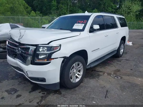 1GNSCHKC4HR217572 2017 CHEVROLET SUBURBAN - Image 2