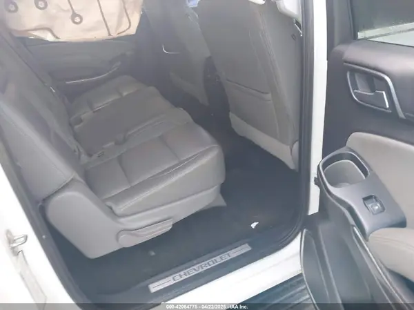 1GNSCHKC4HR217572 2017 CHEVROLET SUBURBAN - Image 8