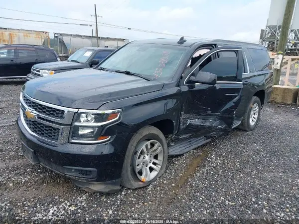 1GNSCHKC4JR207503 2018 CHEVROLET SUBURBAN - Image 2