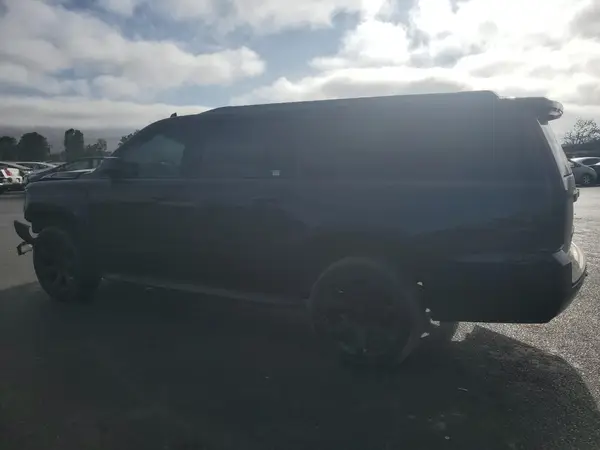 1GNSCHKC4JR210160 2018 CHEVROLET SUBURBAN - Image 2