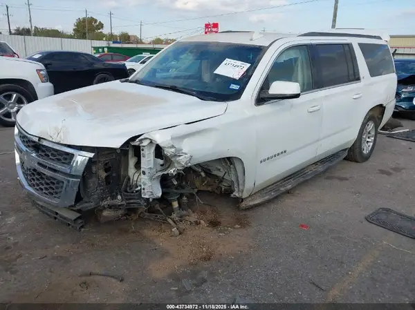 1GNSCHKC4JR269872 2018 CHEVROLET SUBURBAN - Image 2