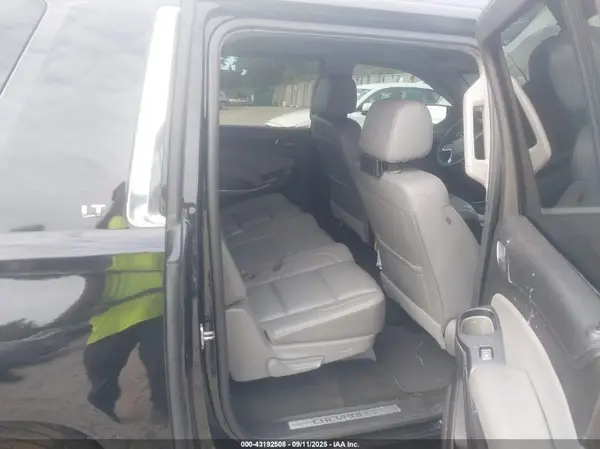 1GNSCHKC4JR271315 2018 CHEVROLET SUBURBAN - Image 8