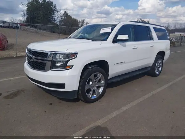 1GNSCHKC4JR355747 2018 CHEVROLET SUBURBAN - Image 2