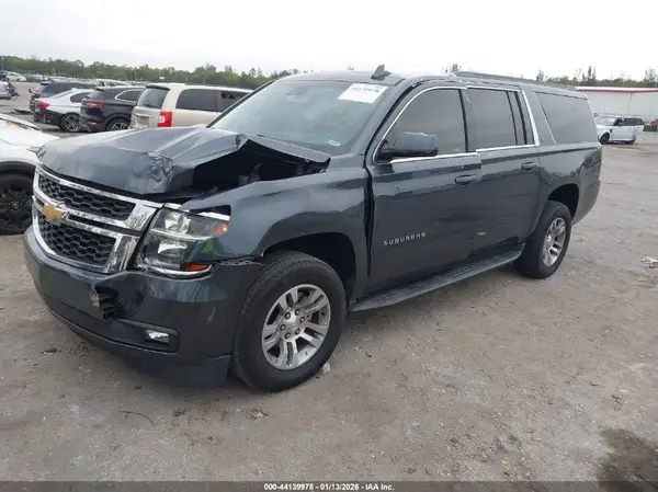 1GNSCHKC4KR304623 2019 CHEVROLET SUBURBAN - Image 2