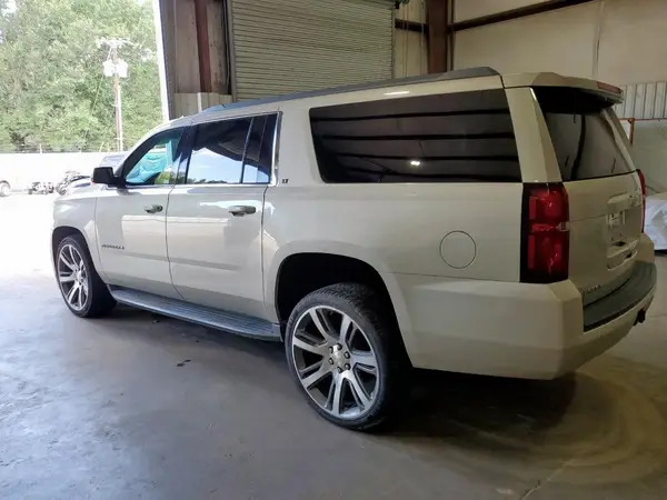 1GNSCHKC5GR170003 2016 CHEVROLET SUBURBAN - Image 2