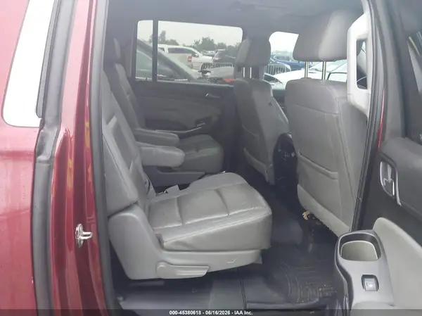 1GNSCHKC5HR121174 2017 CHEVROLET SUBURBAN - Image 8
