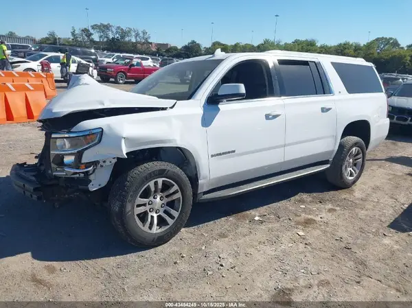 1GNSCHKC5HR160654 2017 CHEVROLET SUBURBAN - Image 2