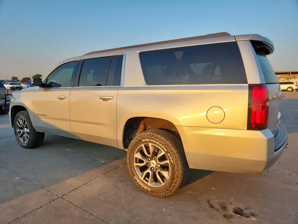 1GNSCHKC5HR215975 2017 CHEVROLET SUBURBAN - Image 2