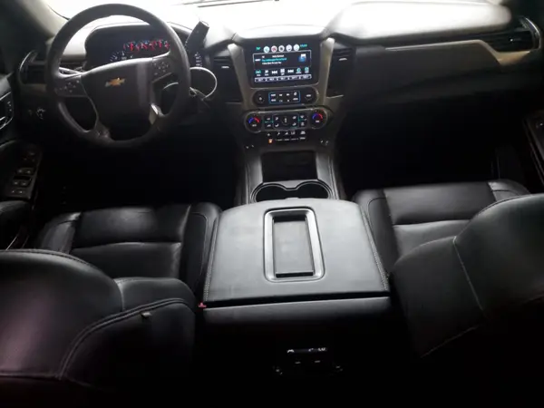1GNSCHKC5HR253755 2017 CHEVROLET SUBURBAN - Image 8