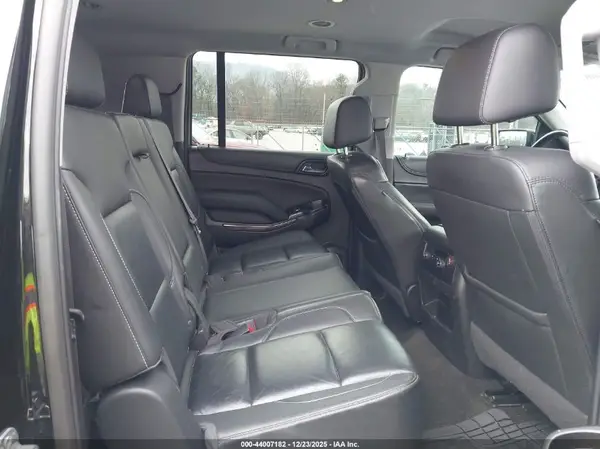1GNSCHKC5HR271625 2017 CHEVROLET SUBURBAN - Image 8