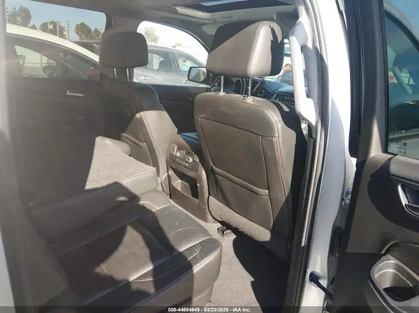 1GNSCHKC5KR257537 2019 CHEVROLET SUBURBAN - Image 8