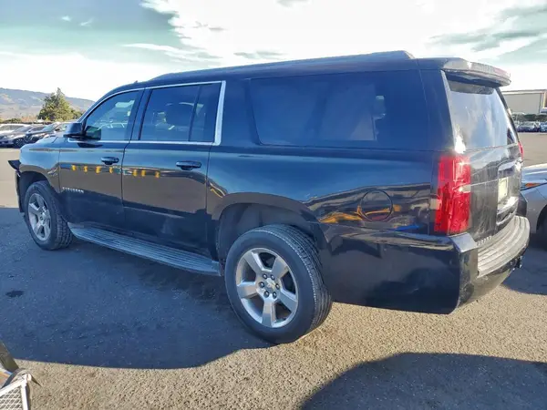 1GNSCHKC6HR176331 2017 CHEVROLET SUBURBAN - Image 2