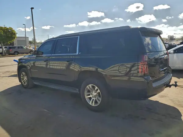 1GNSCHKC6HR183229 2017 CHEVROLET SUBURBAN - Image 2