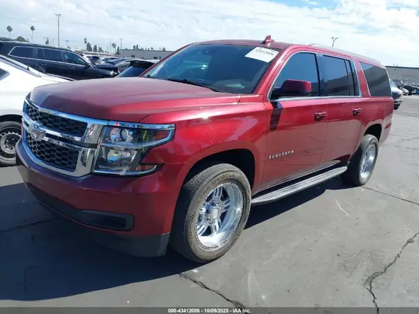1GNSCHKC6HR280074 2017 CHEVROLET SUBURBAN - Image 2
