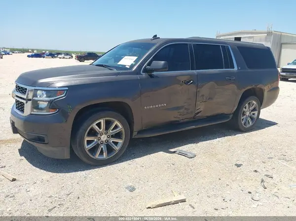 1GNSCHKC6HR401315 2017 CHEVROLET SUBURBAN - Image 2