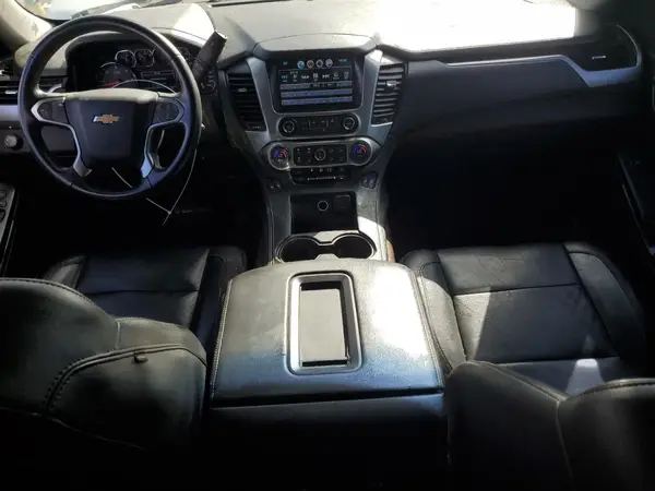 1GNSCHKC6JR102283 2018 CHEVROLET SUBURBAN - Image 8