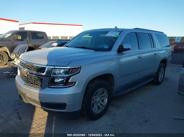 1GNSCHKC6JR148616 2018 CHEVROLET SUBURBAN - Image 2