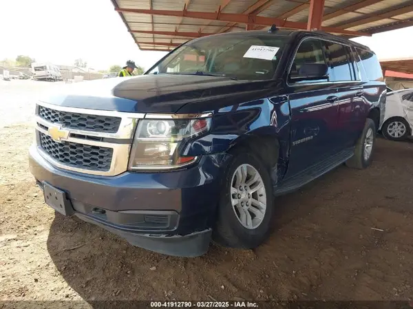 1GNSCHKC6JR239840 2018 CHEVROLET SUBURBAN - Image 2