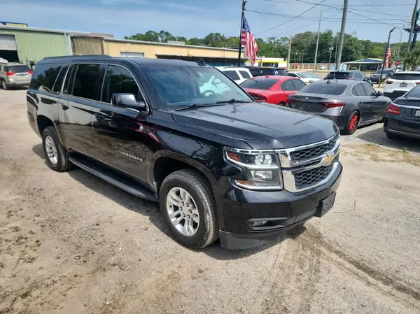 1GNSCHKC6JR399443 2018 CHEVROLET SUBURBAN - Image 1