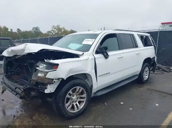 1GNSCHKC7GR248958 2016 CHEVROLET SUBURBAN - Image 2