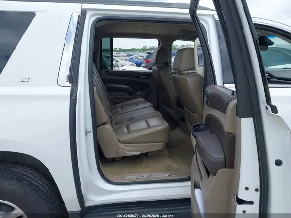 1GNSCHKC7HR115215 2017 CHEVROLET SUBURBAN - Image 8